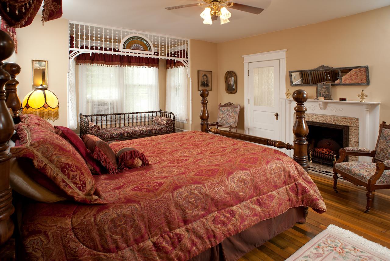 Bed and Breakfast The Historic Morris Harvey House Fayetteville Zimmer foto